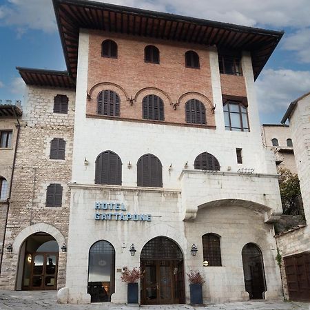 Hotel Gattapone Gubbio Buitenkant foto