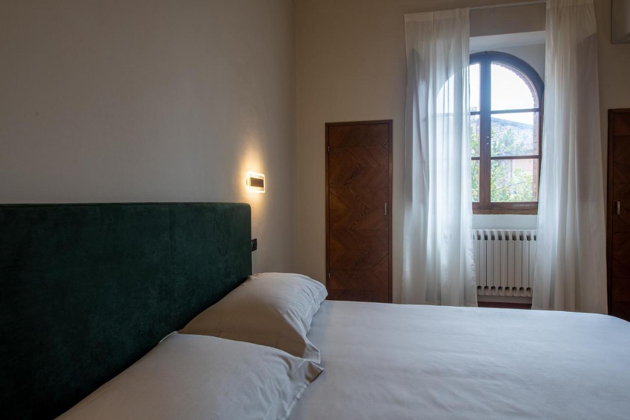 Hotel Gattapone Gubbio Buitenkant foto